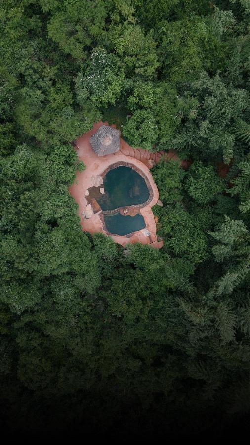 Hampi'S Whiskers Resort Exterior photo